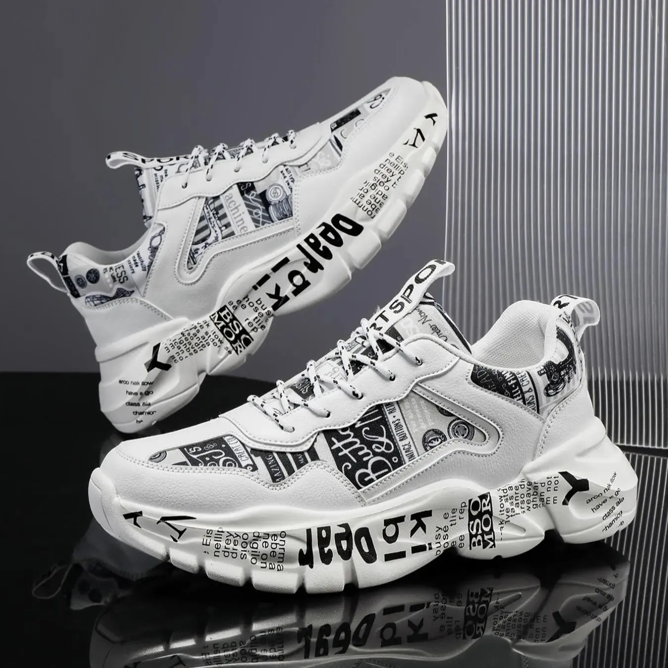 Fashionable Letter Pattern Mesh Sneakers