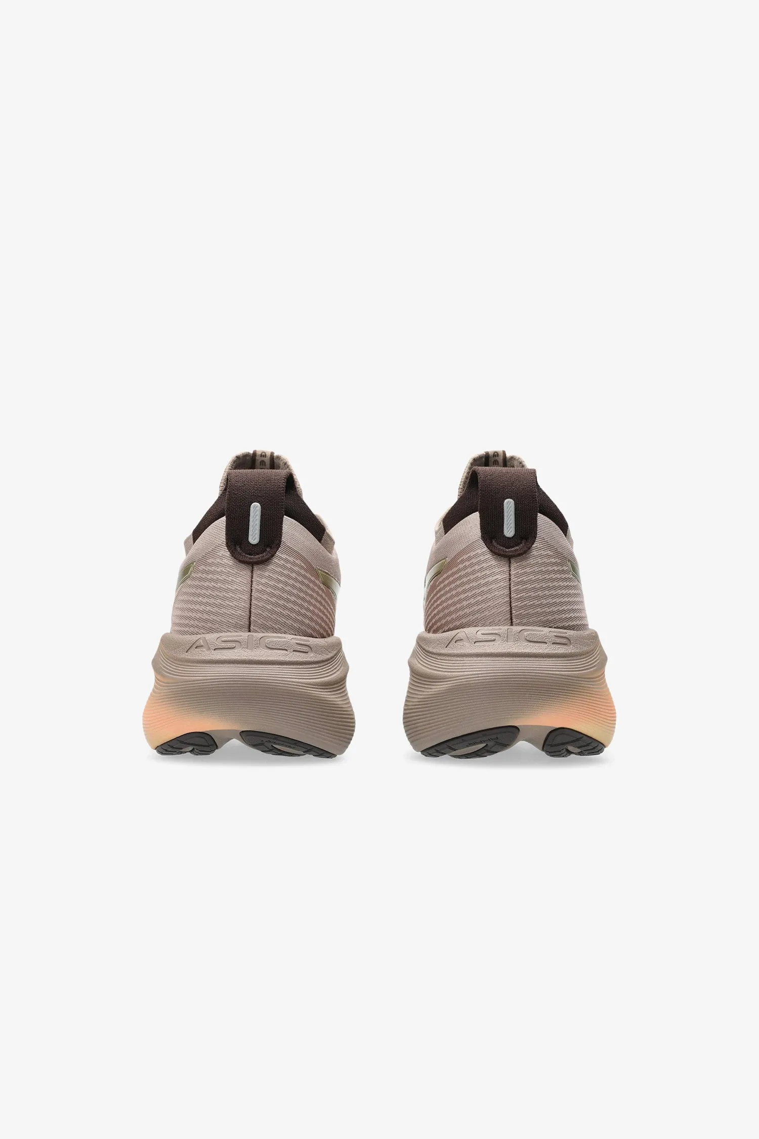 Gel-Nimbus 27 "Luxe Taupe Grey"