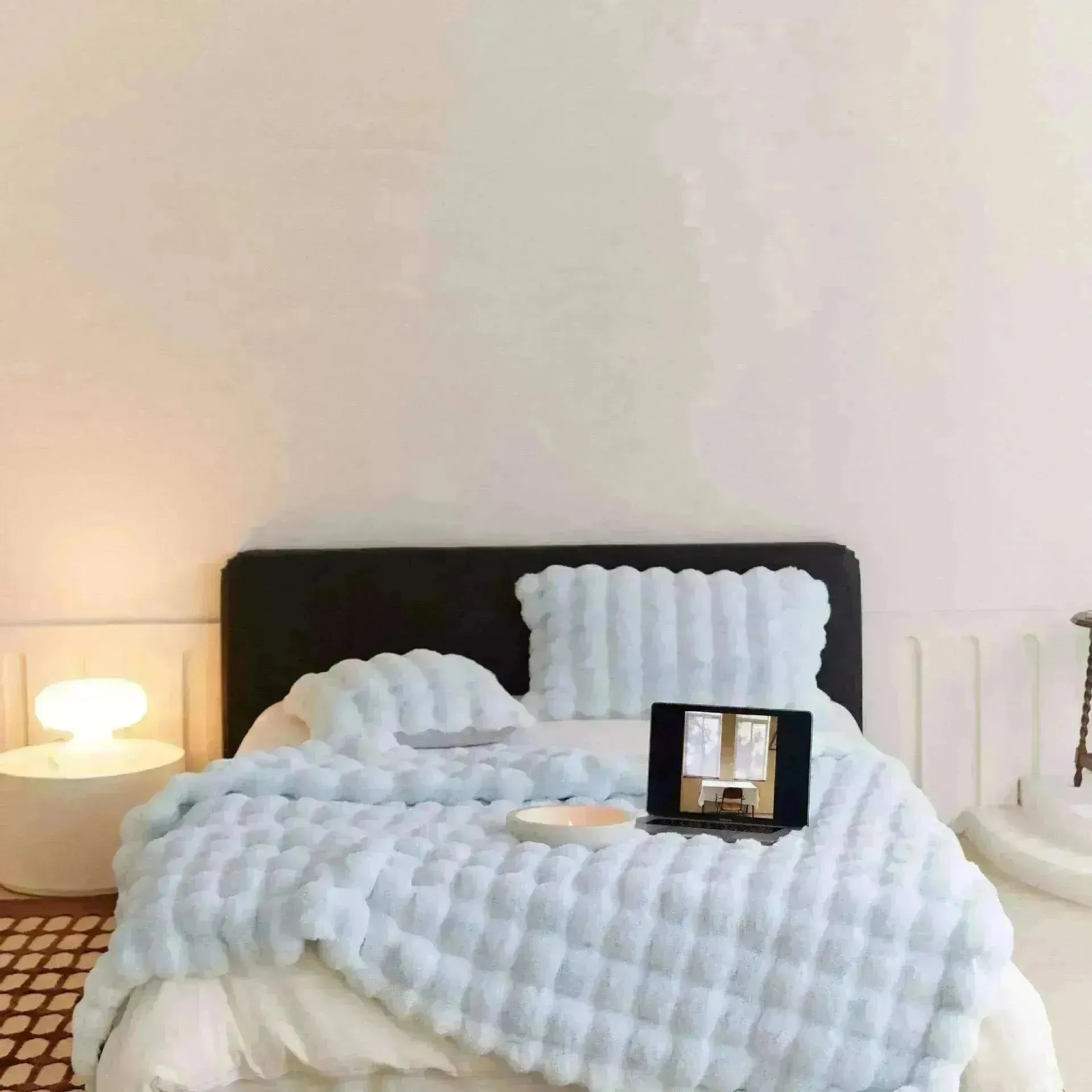 Polyester Carpet Rabbit Bubble Velvet Thickened Nap Quilt Blanket