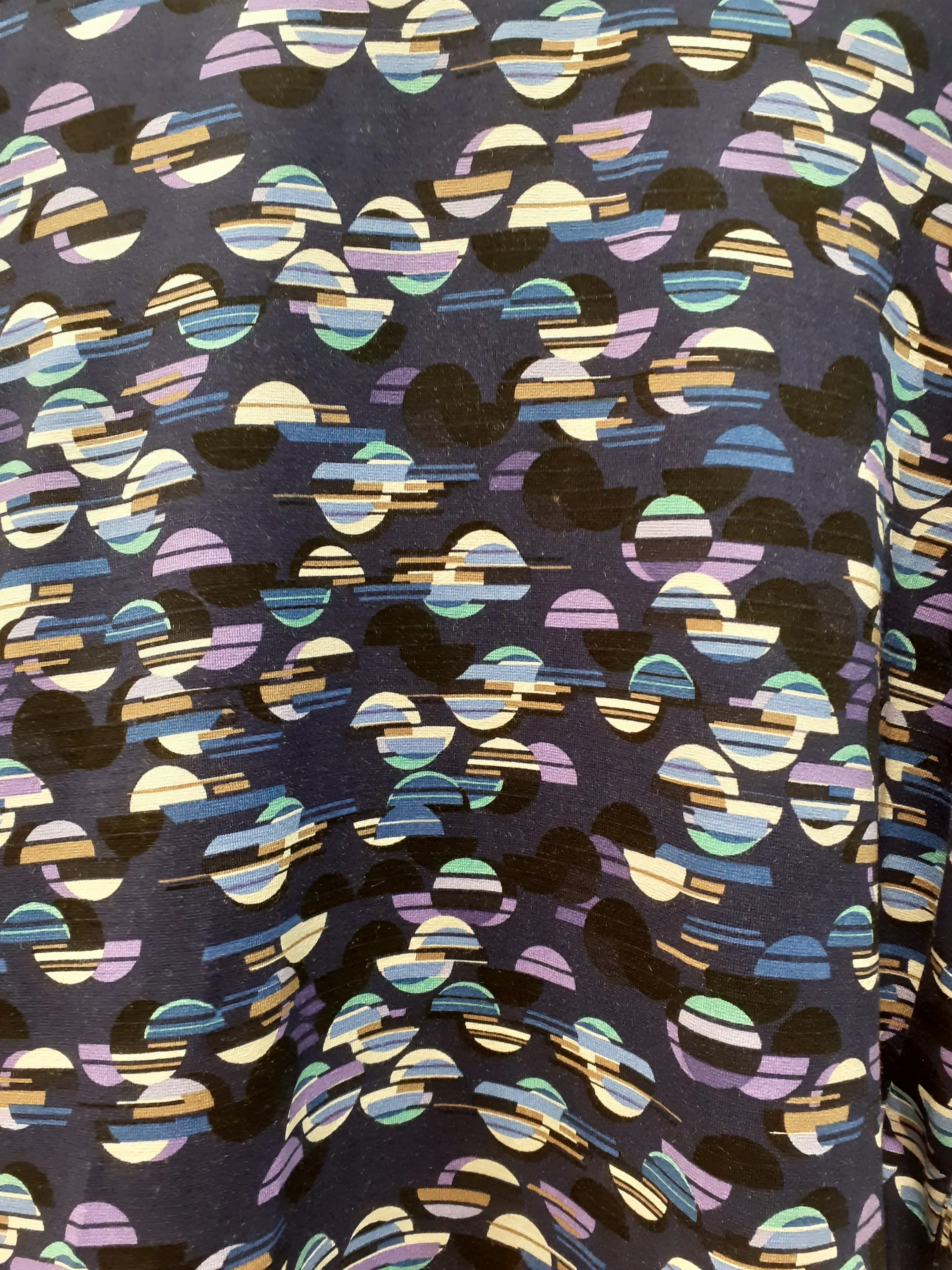 Signature abstract circle pattern print tops