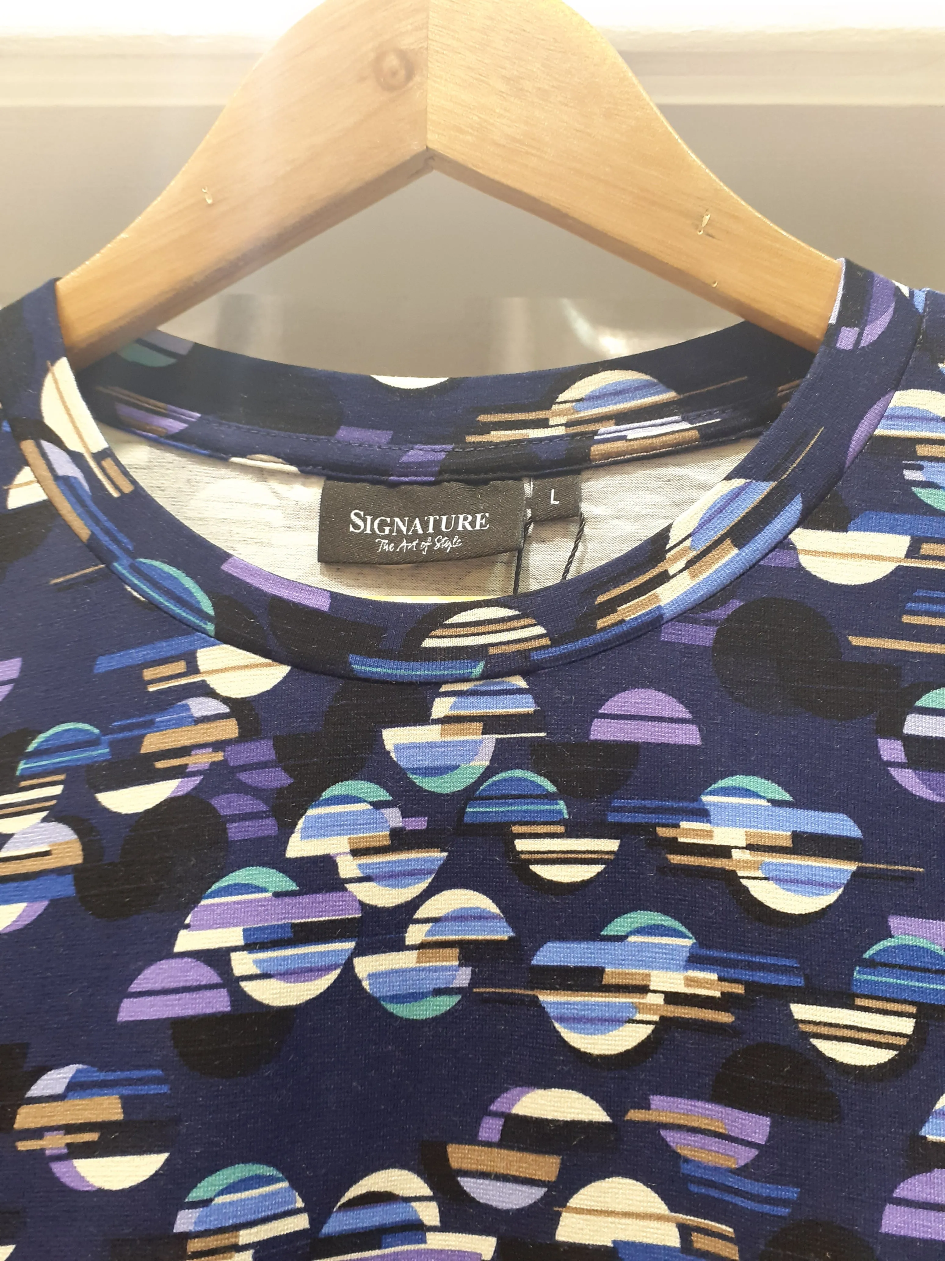Signature abstract circle pattern print tops